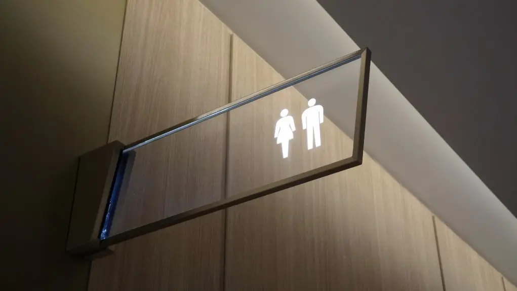 A toilet sign